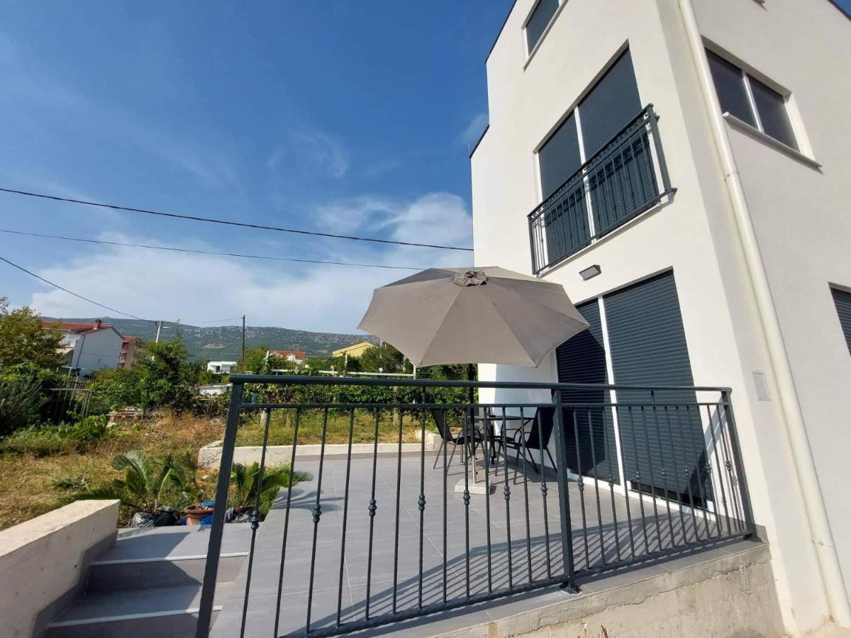 Ferienhaus Maestral - Kastel Kambelovac Kaštela Extérieur photo