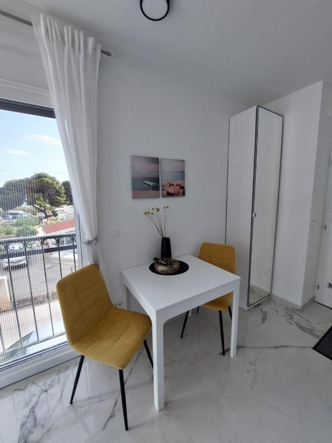 Ferienhaus Maestral - Kastel Kambelovac Kaštela Extérieur photo